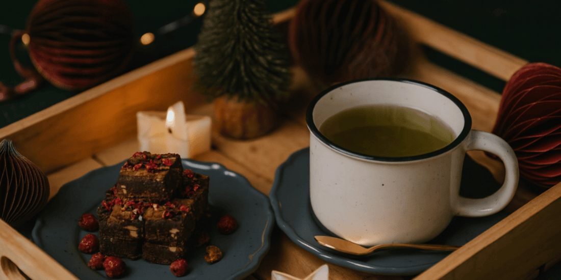 Best Holiday Teas to Sip This Season: Cozy, Festive & Wellness-Boosting Blends