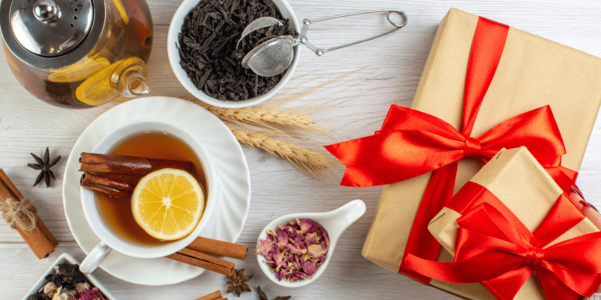 Top Holiday Tea Blends for Gifting This Season