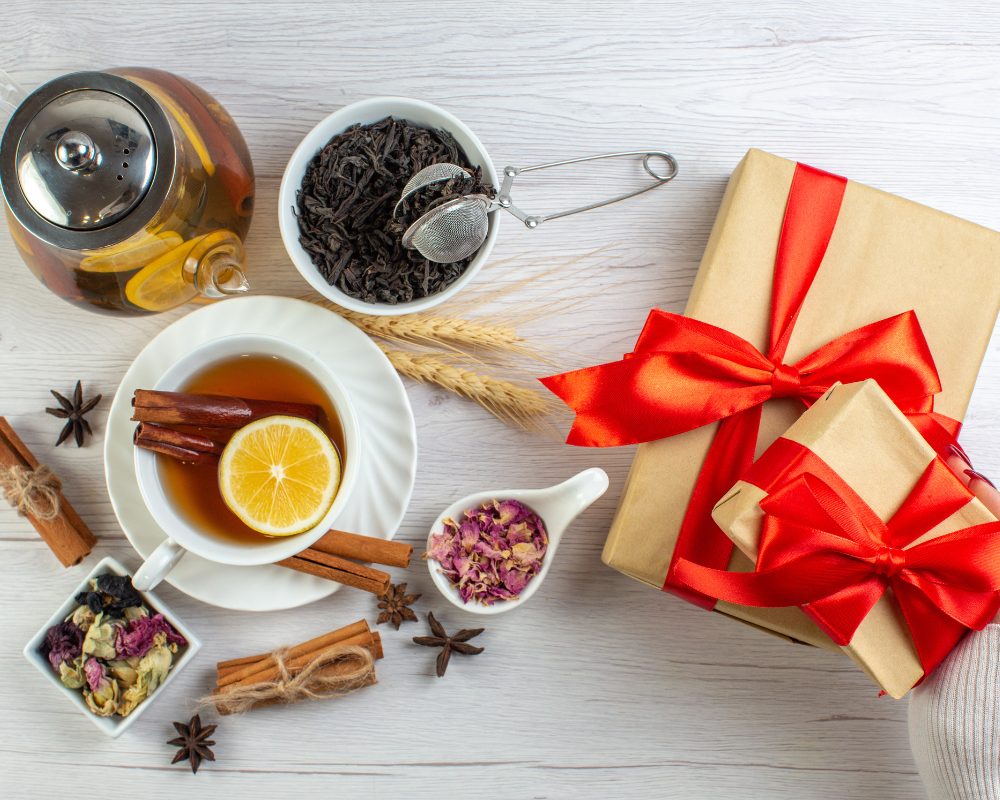 Top Holiday Tea Blends for Gifting This Season