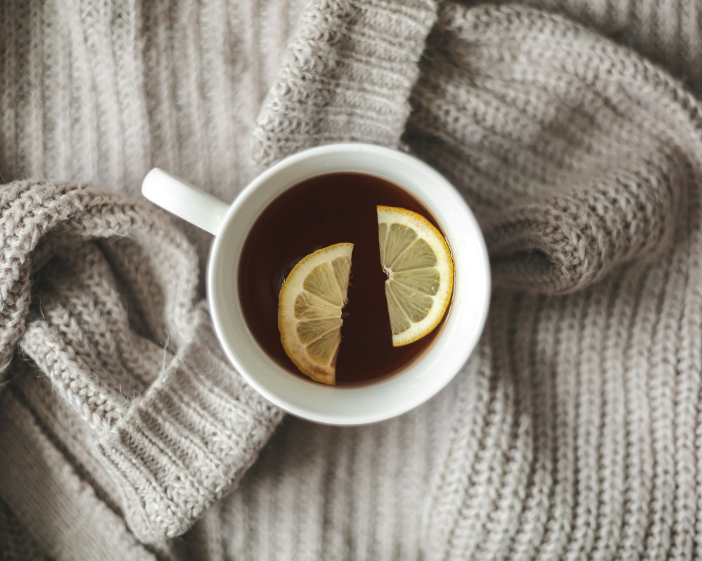 Cozy Holiday Teas to Warm Your Winter Evenings